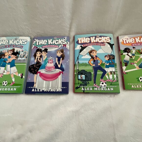 ⚽️📚 The Kicks – 4-Book Set by Alex Morgan - Picture 1 of 5